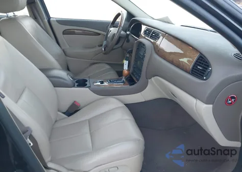 2006 Jaguar S-Type 3.0L V6 z USA, uszkodzony, nr VIN SAJWA01A06FN68948